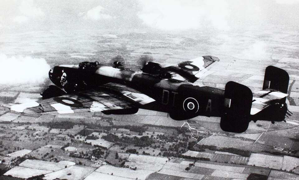 15 Handley Page Halifax (15835800135)