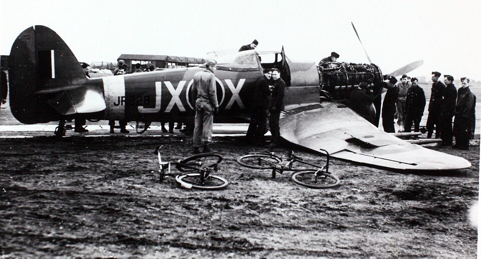 15 Hawker TyphoonJX-X (15650912917)