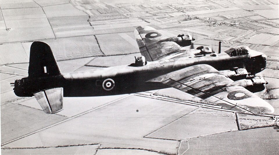 15 Short Stirling (15216076644)