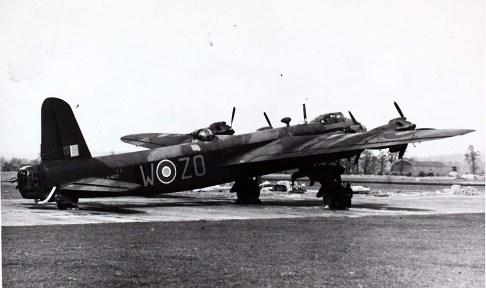 15 Short Stirling (15650912467)