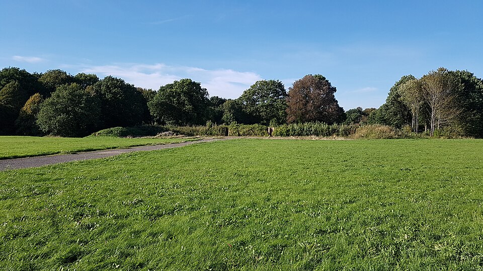 World War II fighter pens at the former airfield of RAF Kenley (3)